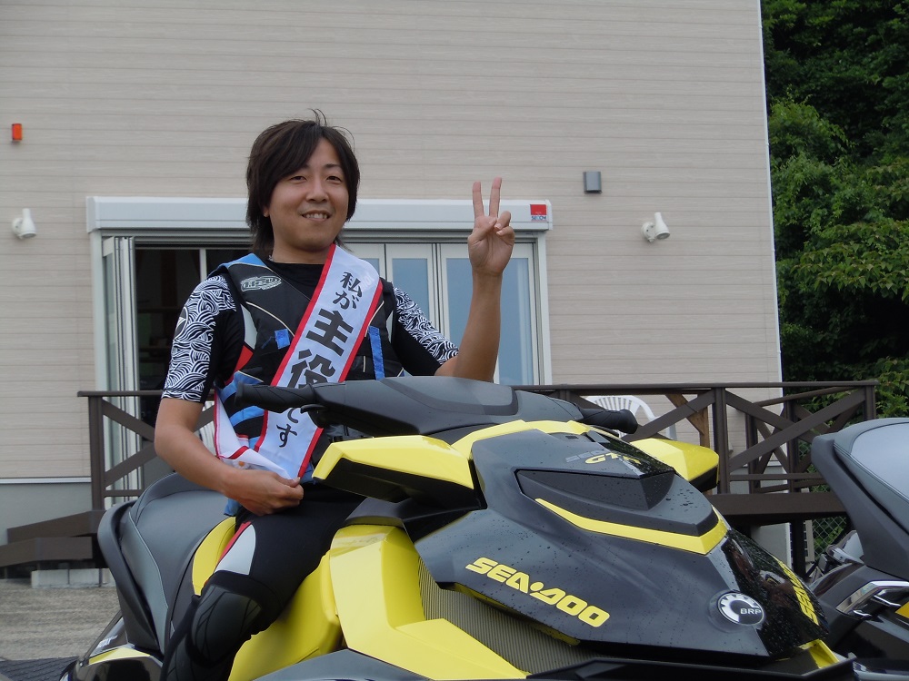 私が主役、シードゥーGTR215納艇です。