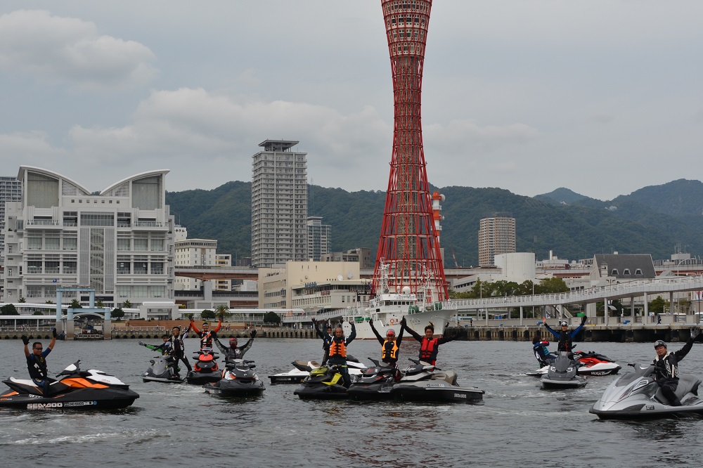 今年はジェットスキー免許を取って夏を楽しみましょう。