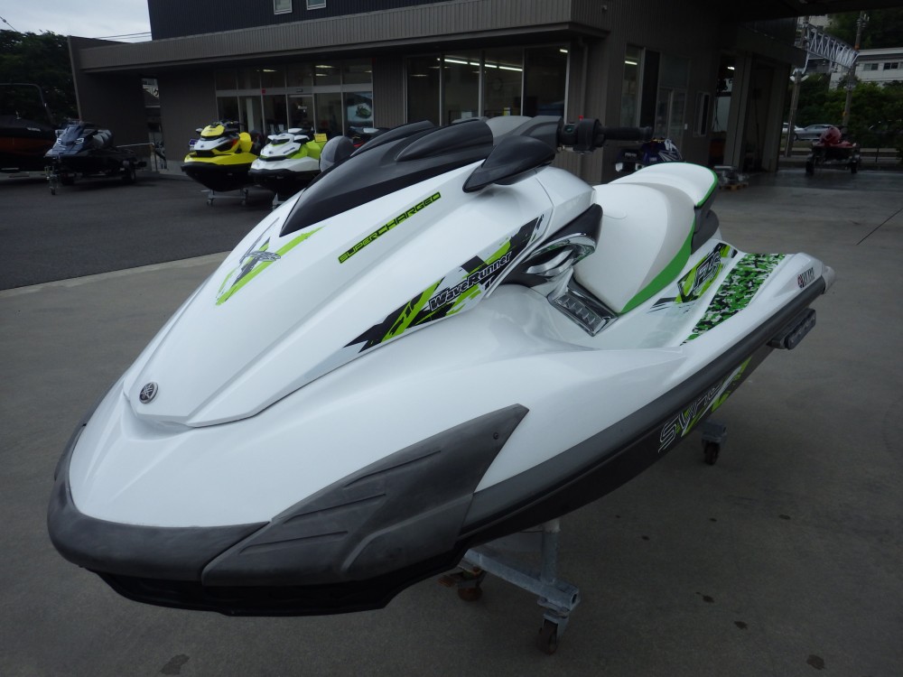 FZR　（ヤマハ）　2010年 　114万円入荷！