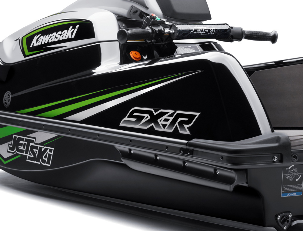 2017-kawasaki-jet-ski-sx-r-41