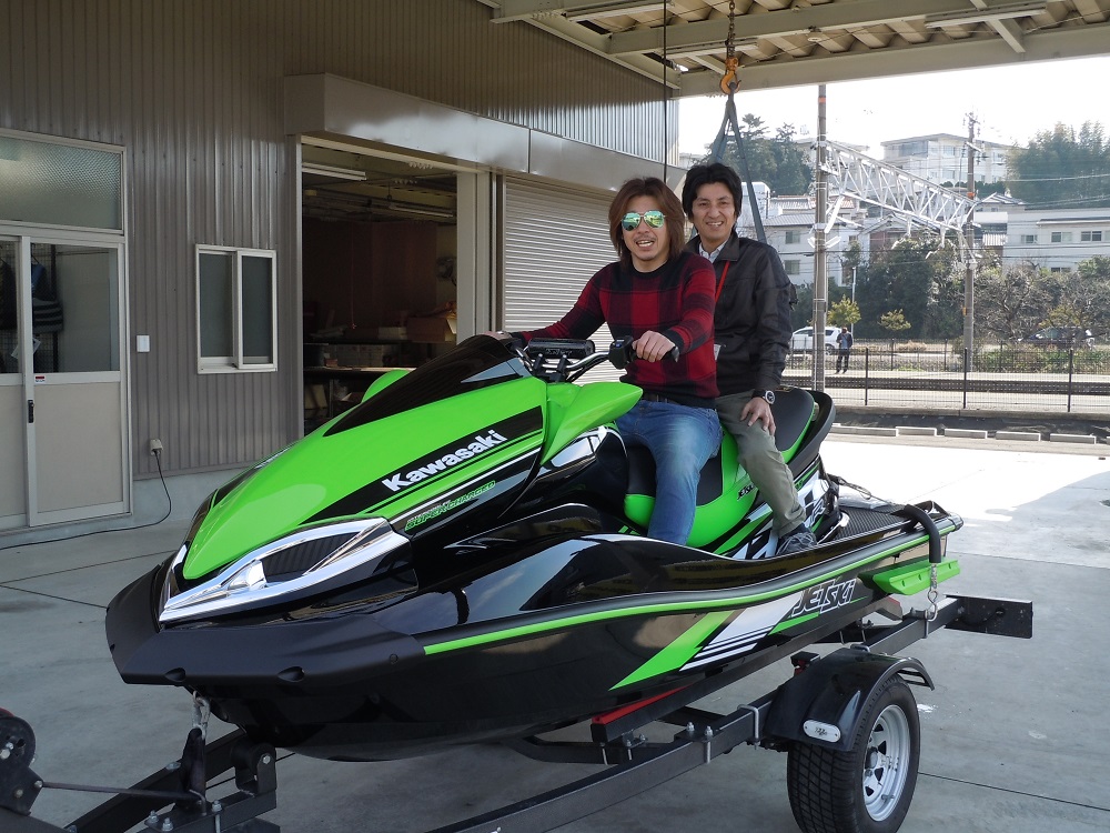 130馬力から300馬力へ　ULTRA310Rの納艇です。