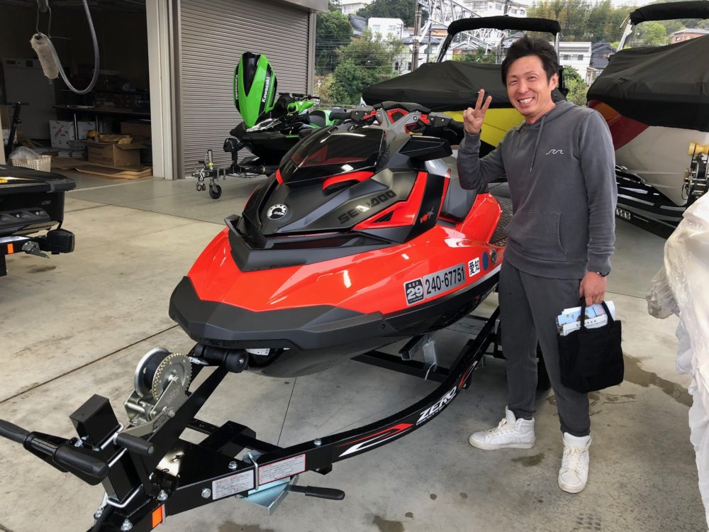 3人も乗らないかな・・・（笑）SEA-DOO　RXP-X300RS納艇です！