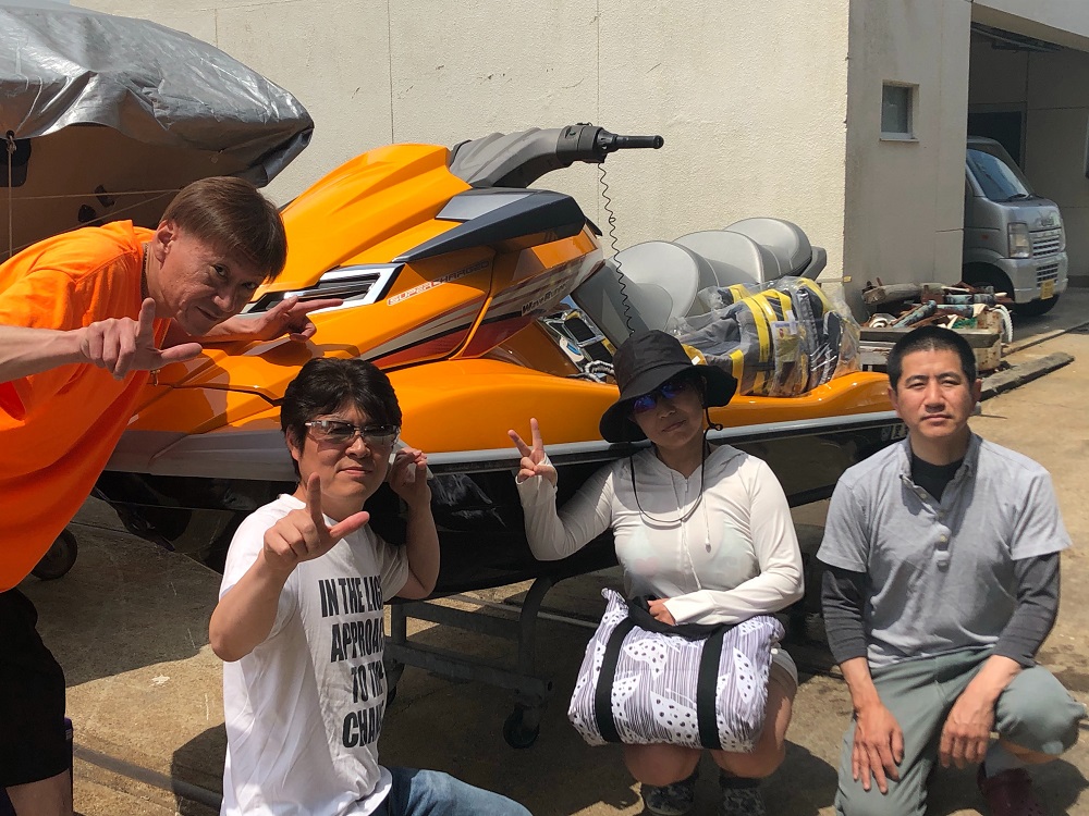 仲間が増えればジェットも増える　FXクルーザーの納艇です。