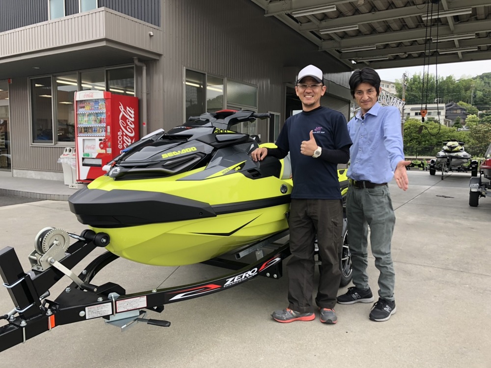 初めてのジェット購入が凄い　RXT-X300RSの納艇です✌